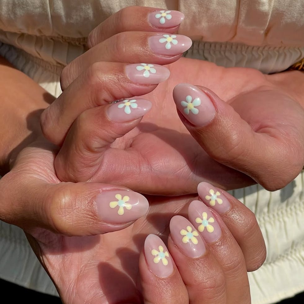 Medium Almond Sheer Nude 3D Pastel Flowers Medium Almond Sheer Nude 3D Pastel Flowers — Trendy Boho Nails
