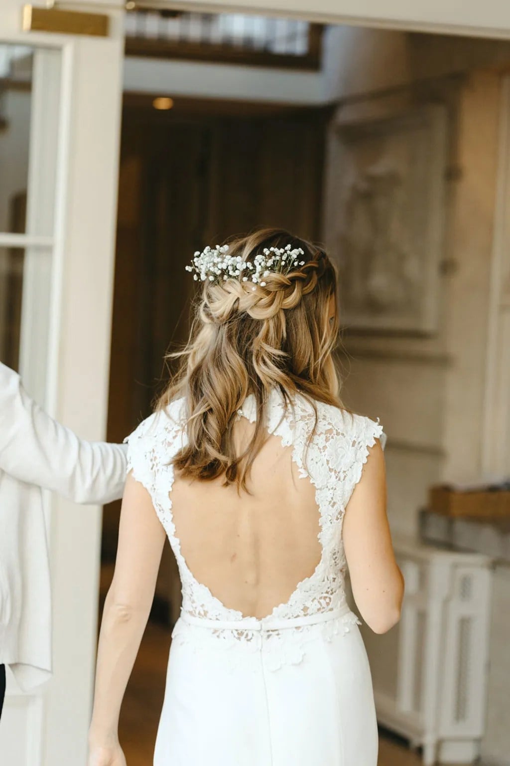 Ash Blonde Collarbone Half Up Half Down Braids, Wavy — Trendy Bridal Hair