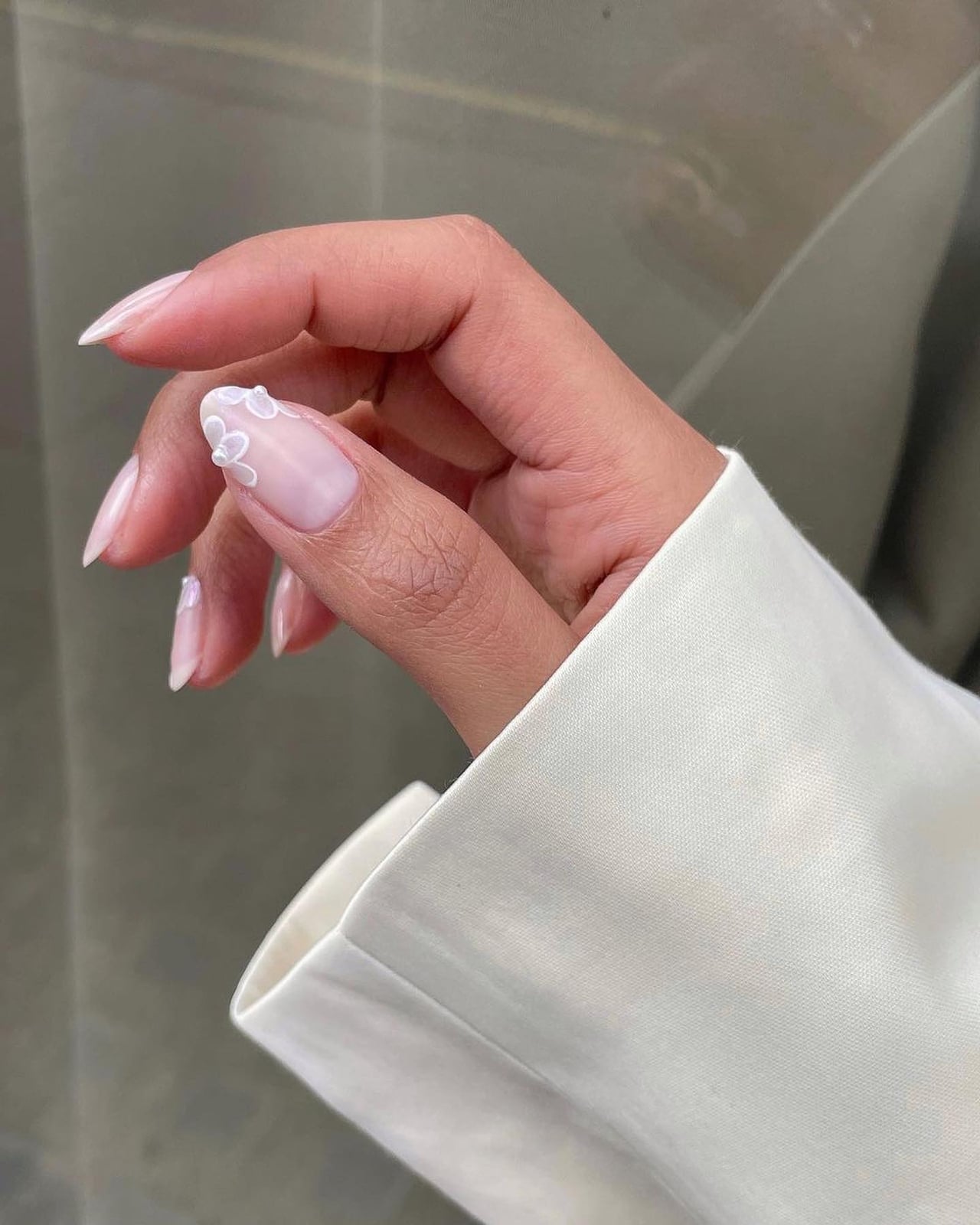 Medium Stiletto Sheer Pink 3D Floral Appliqué, Glossy Medium Stiletto Sheer Pink 3D Floral Appliqué, Glossy — Trendy Bride Nail