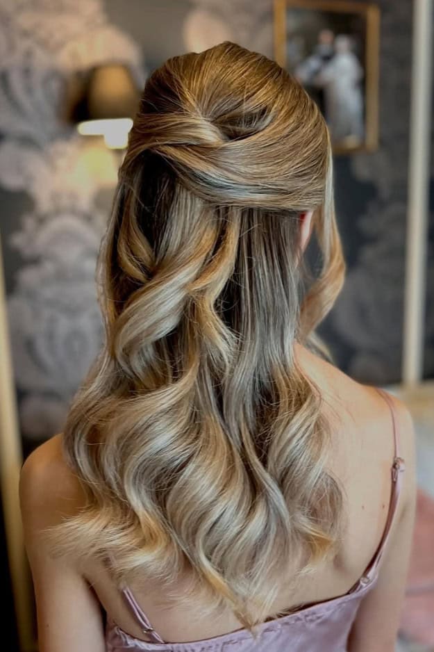 Ash Blonde Collarbone Half Up Twisted Sections — Trendy Bridesmaid Hairstyles Down