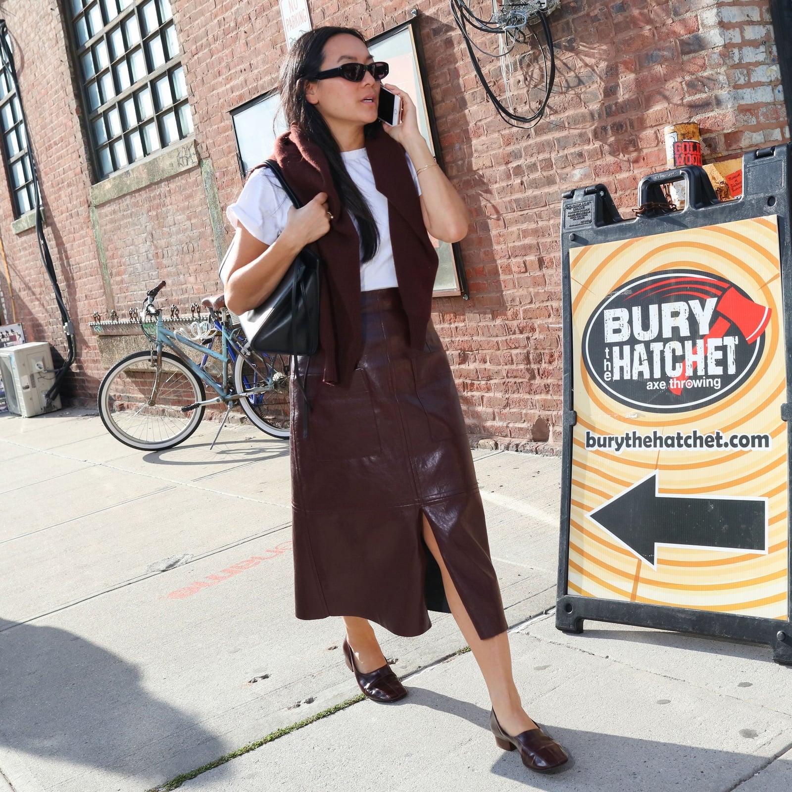 Brown Leather Skirt With Front Slit Casual Outfit — Trendy Brown Leather Skirt Outfit