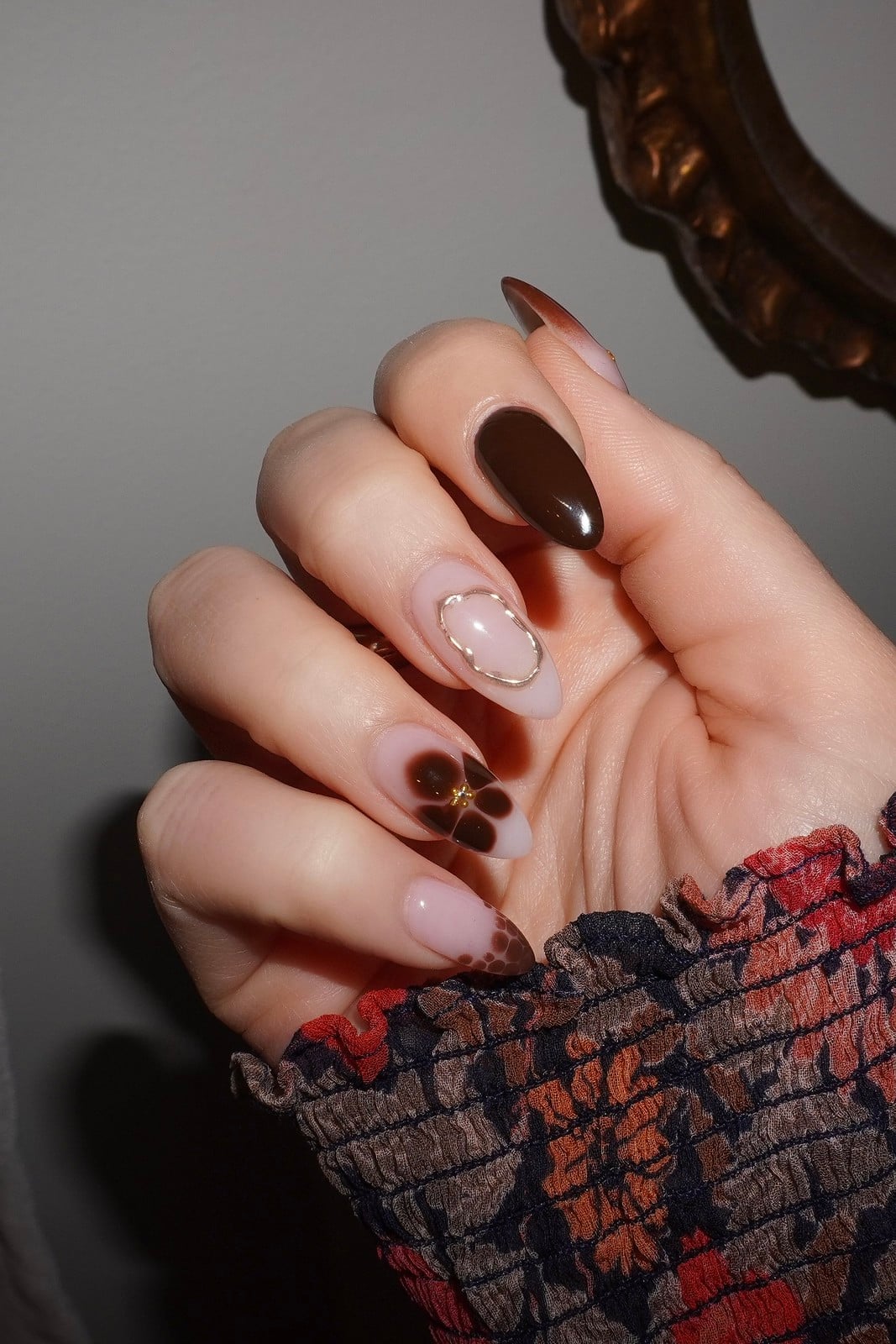 Medium Almond Gradient Flower Motif Brown Nails — Trendy Brown Nails