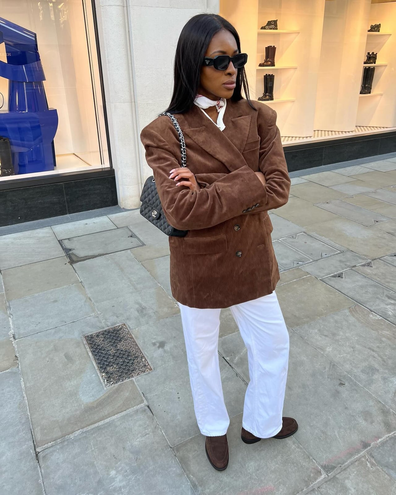 Double-breasted Brown Suede Blazer with Wide-Leg Pants Double-breasted Brown Suede Blazer with Wide-Leg Pants — Trendy Brown Suede Jacket Outfit