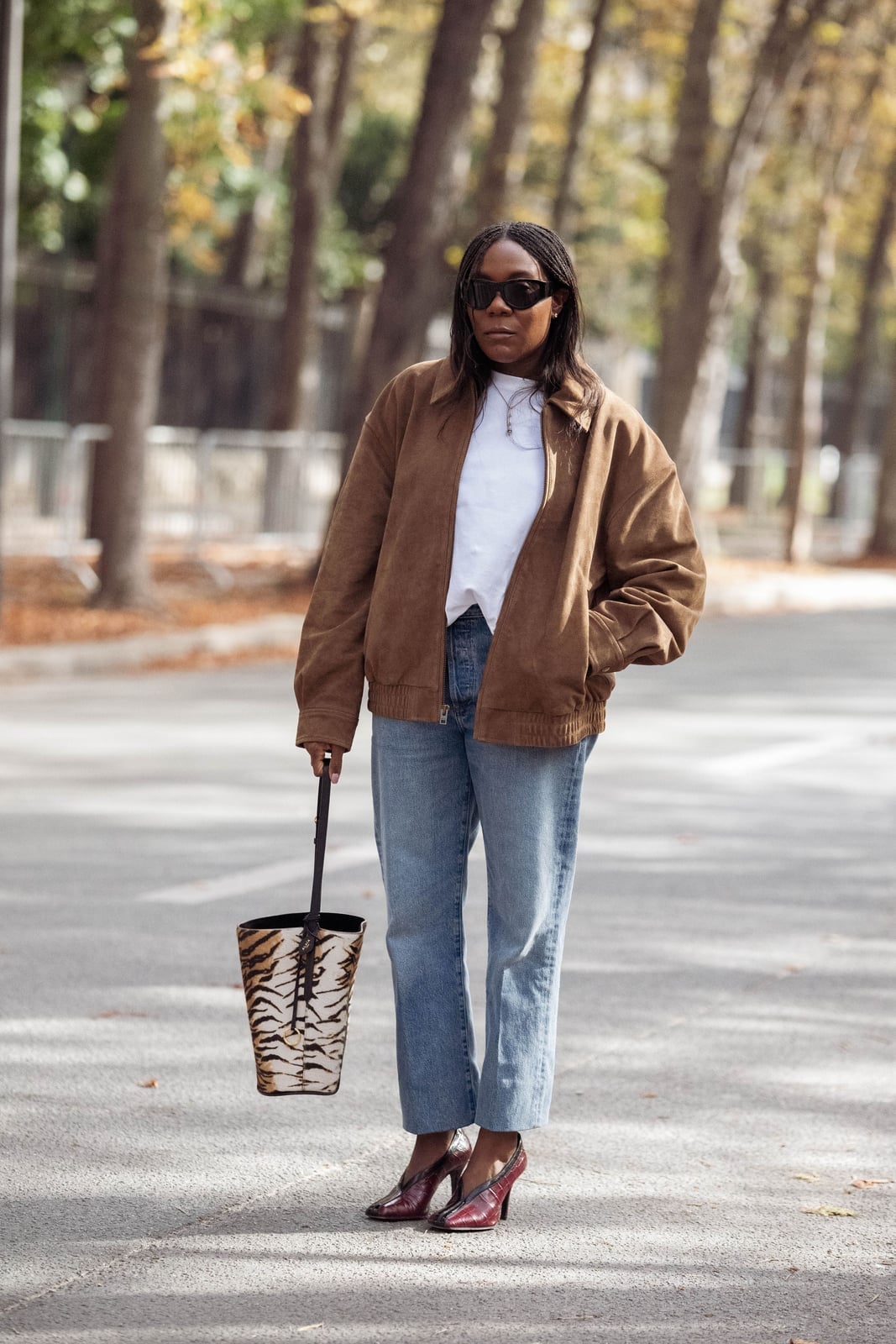 Brown Suede Jacket with Tiger Print Bag Brown Suede Jacket with Tiger Print Bag — Trendy Brown Suede Jacket Outfit