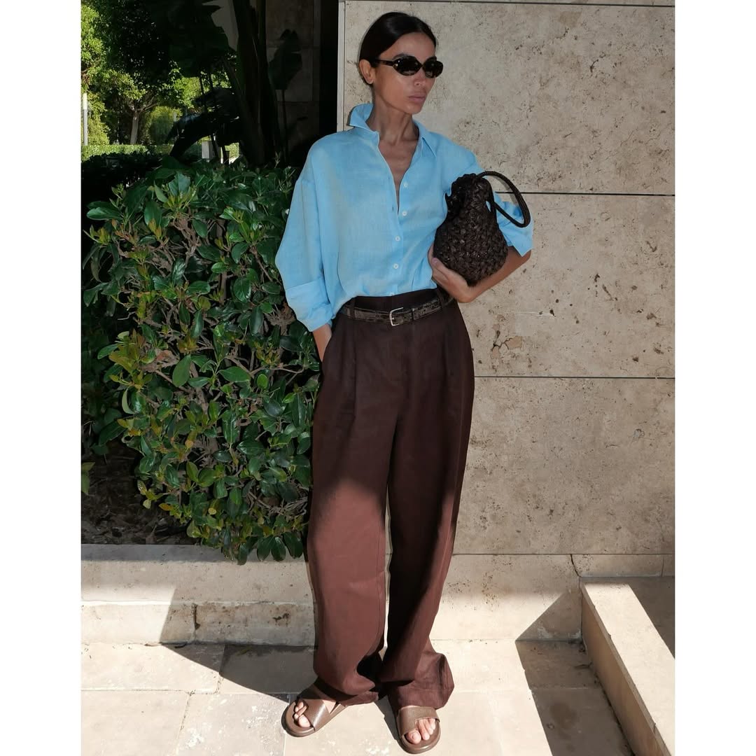 Brown Wide-Leg Linen Trousers with a Light Blue, Close-Up Take Brown Wide-Leg Linen Trousers with a Light Blue, Close-Up Take — Trendy Brown Trousers Outfit