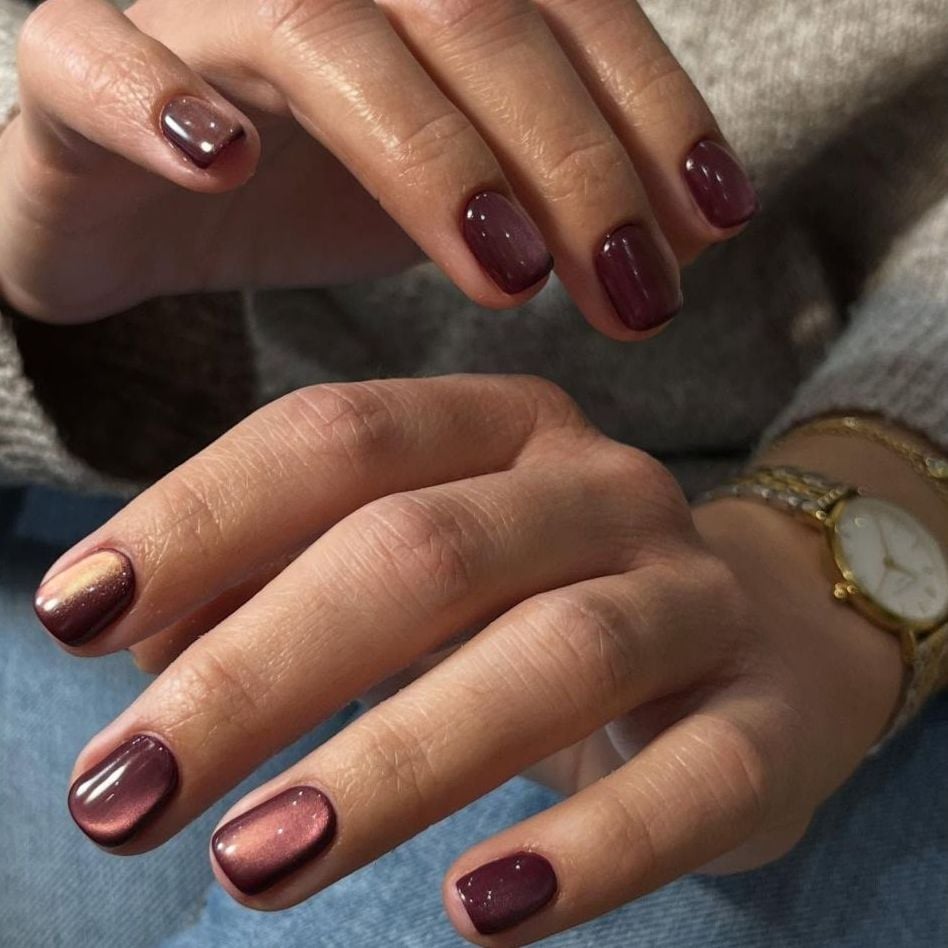 Short Almond Sheer Nude Glossy Nails Short Almond Sheer Nude Glossy Nails — Trendy Builder Gel Nails