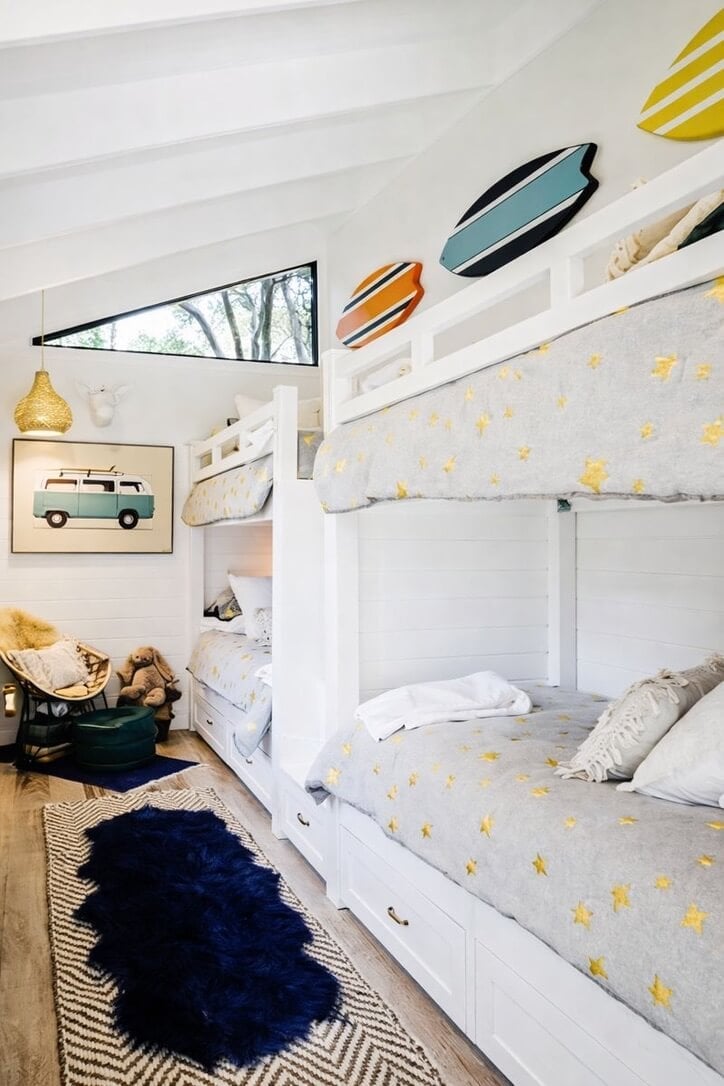 White Double Bunk Bed with Gold Star Print Bedding — Trendy Bunk Bed Ideas