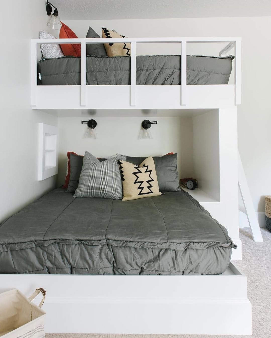 White Built-in Bunk Bed with Sleeping Cubbies — Trendy Bunk Bed Ideas