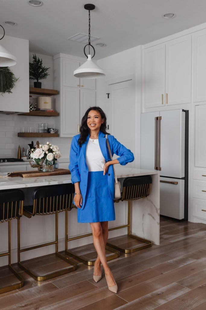 Bright Blue Blazer and A-Line Skirt With Pointed-Toe Pumps Bright Blue Blazer and A-Line Skirt With Pointed-Toe Pumps — Trendy Business Outfits