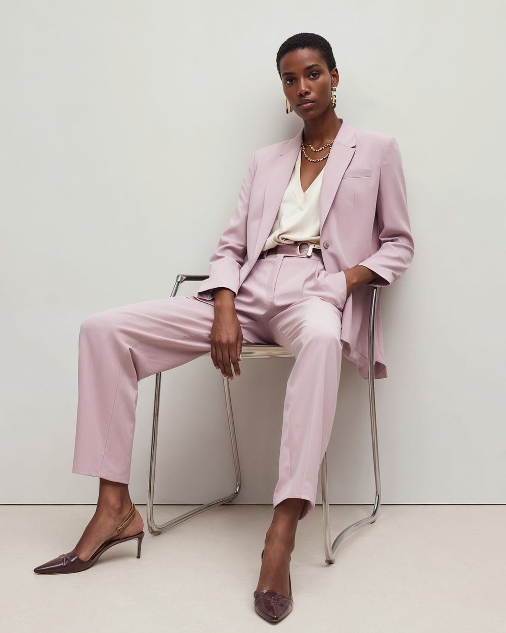 Pink Suit with Relaxed Blazer and Slingbacks Pink Suit with Relaxed Blazer and Slingbacks — Trendy Business Professional Outfits