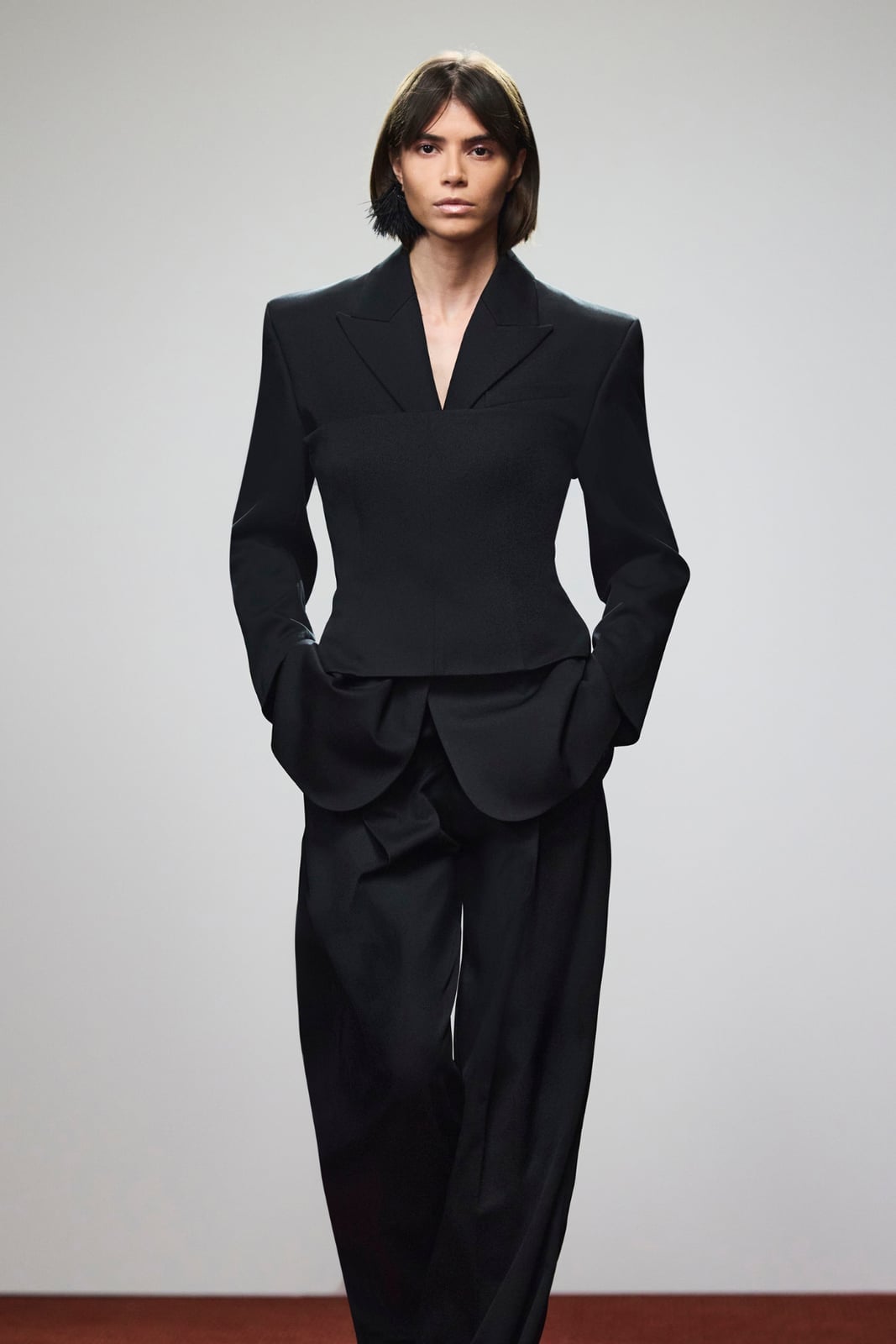 Monochromatic Black Oversized Suit Monochromatic Black Oversized Suit — Trendy Business Professional Outfits