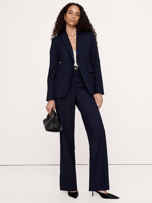 Navy Blazer with Flared Trousers and Black Heels Navy Blazer with Flared Trousers and Black Heels — Trendy Business Professional Outfits