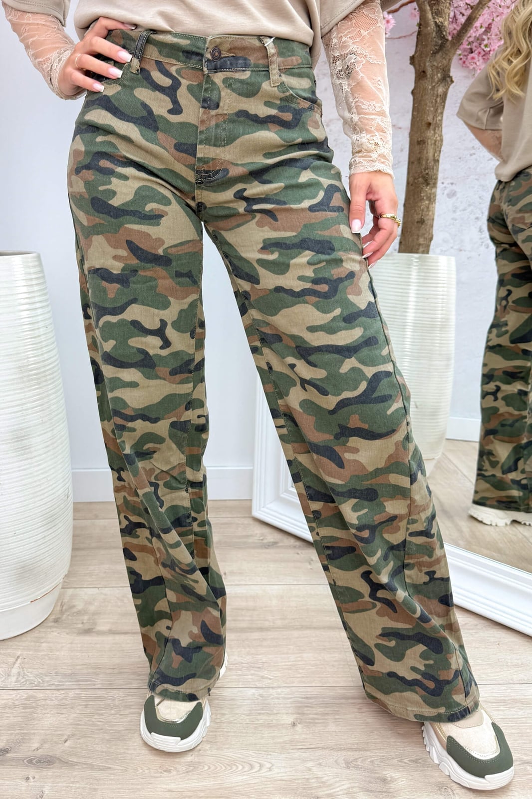 Wide Leg Camo Jeans With Lace Top Wide Leg Camo Jeans With Lace Top — Trendy Camo Outfits