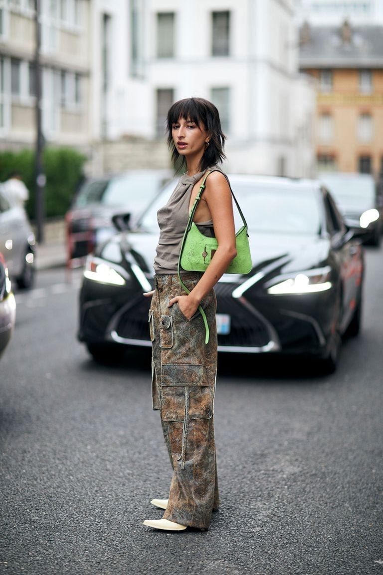 Wide Leg Camo Cargo Pants With Cream Flats Wide Leg Camo Cargo Pants With Cream Flats — Trendy Camo Outfits