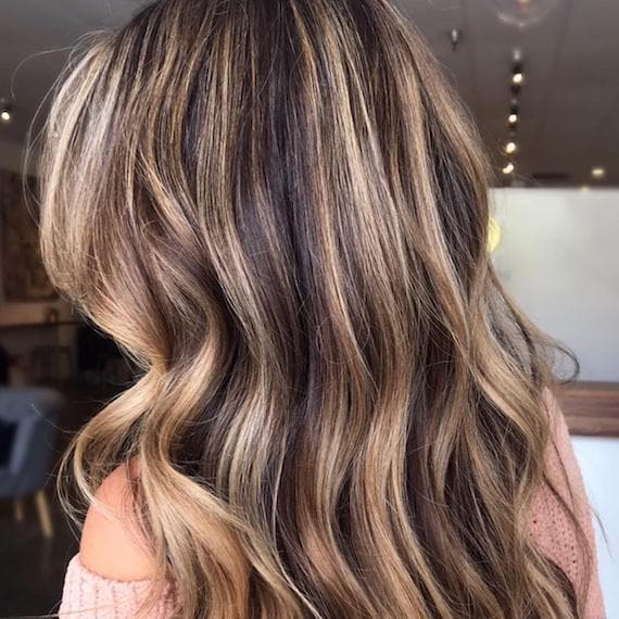 Caramel Blonde Mid-Back With Lighter Highlights, Wavy Caramel Blonde Mid-Back With Lighter Highlights, Wavy — Trendy Caramel Hair Color