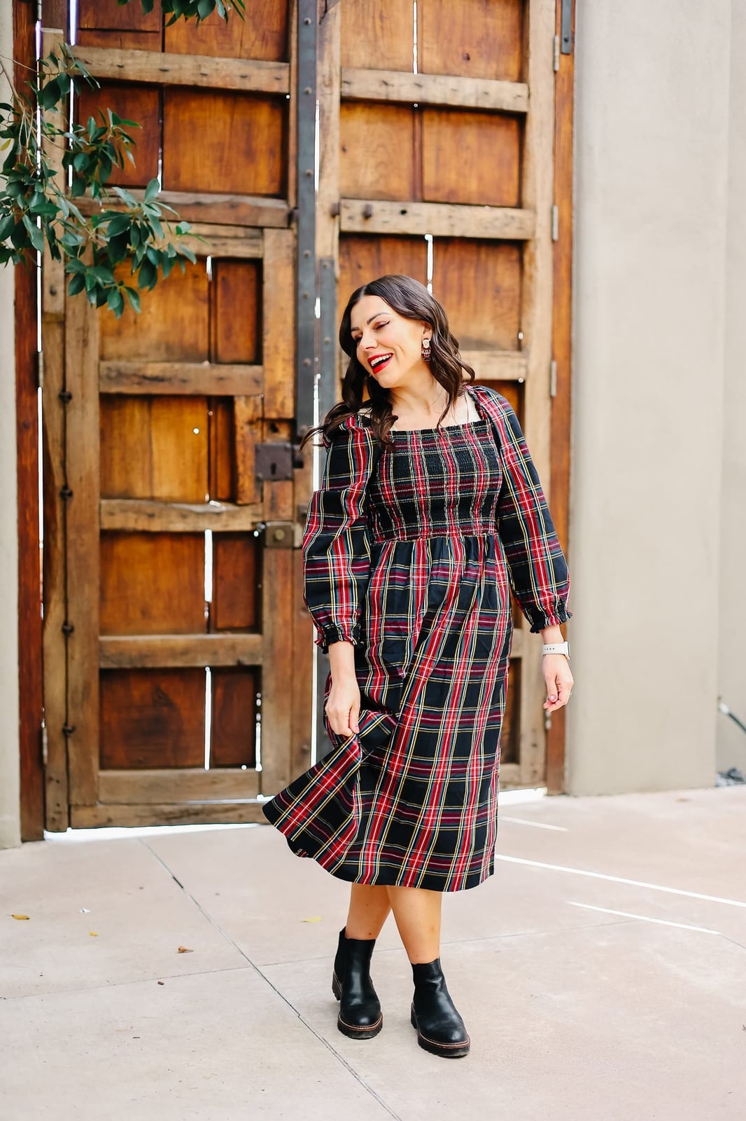 Plaid Midi Dress with Ankle Boots Plaid Midi Dress with Ankle Boots — Trendy Casual Church Outfit