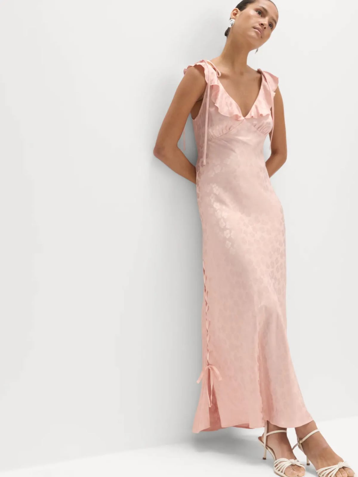 Pale Pink Jacquard Slip Dress with Strappy Sandals Pale Pink Jacquard Slip Dress with Strappy Sandals — Trendy Casual Dinner Outfit