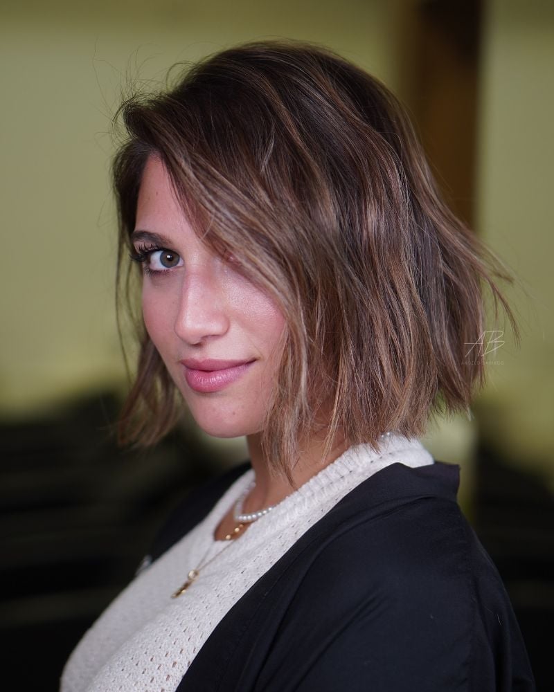 Honey Blonde Bob With Textured Waves — Trendy Chin Length Hair
