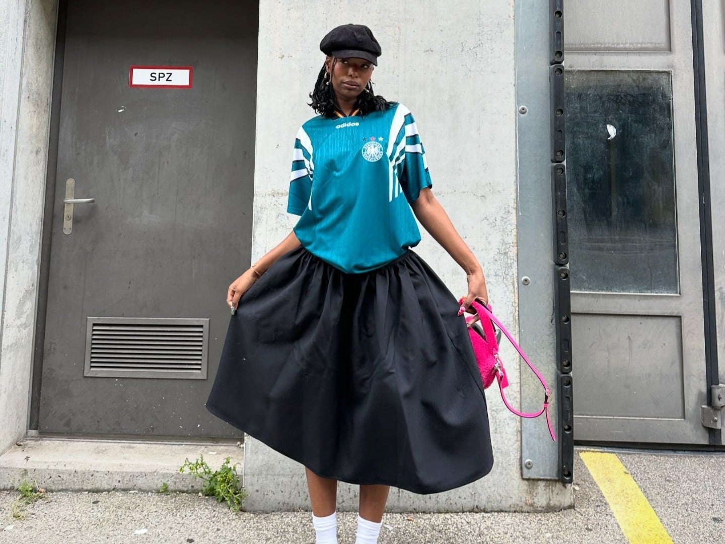 Oversized Teal T-Shirt with Voluminous Black Skirt and High Top — Trendy Converse Outfits