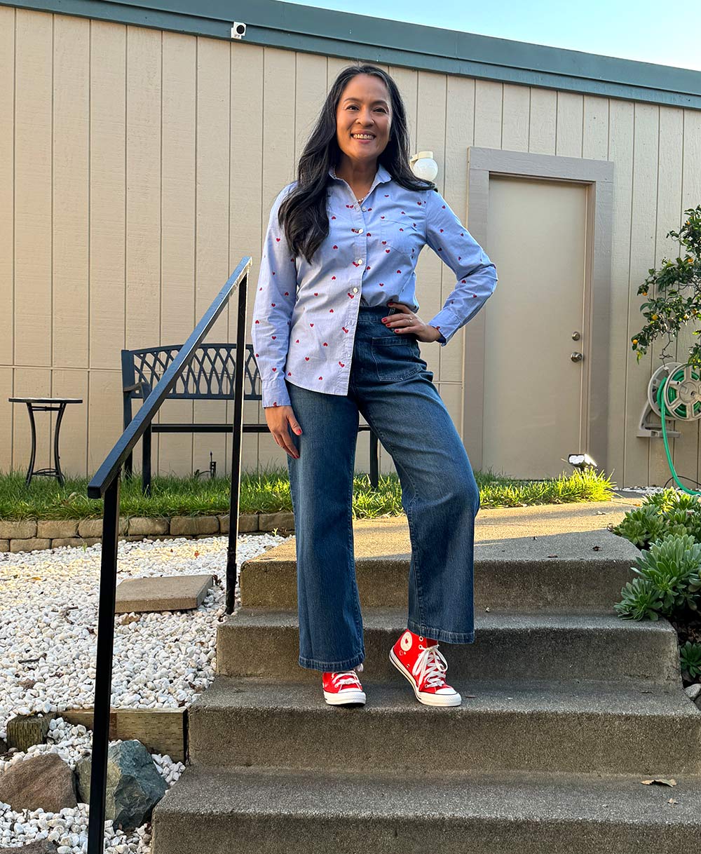 Light Blue Shirt with Wide Leg Jeans and Red High Top Converse — Trendy Converse Outfits