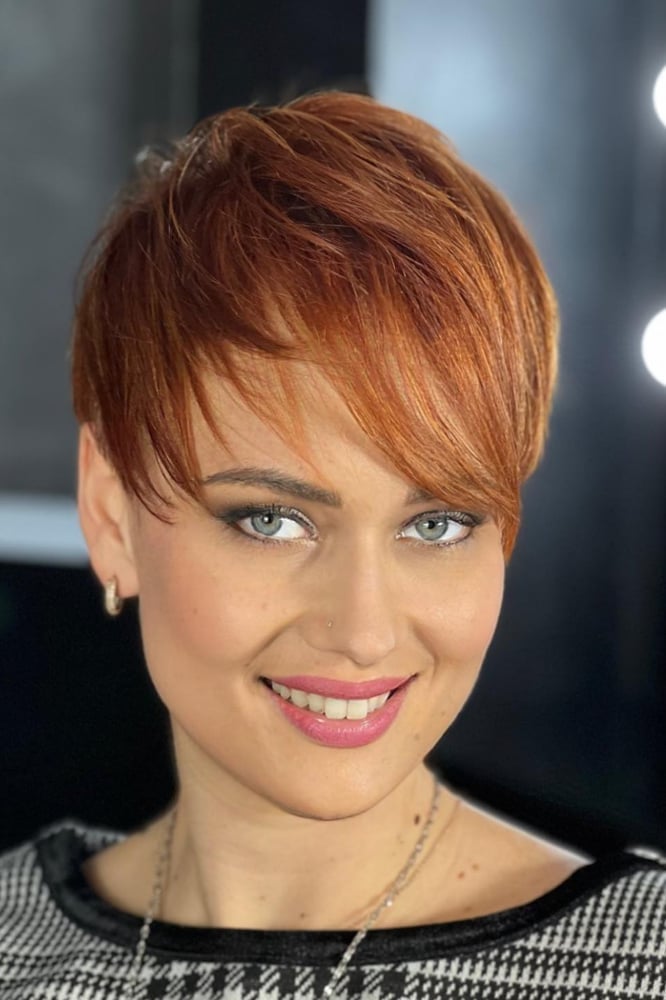 Mid-Back Polished Copper Blowout, Wavy — Trendy Copper Hair
