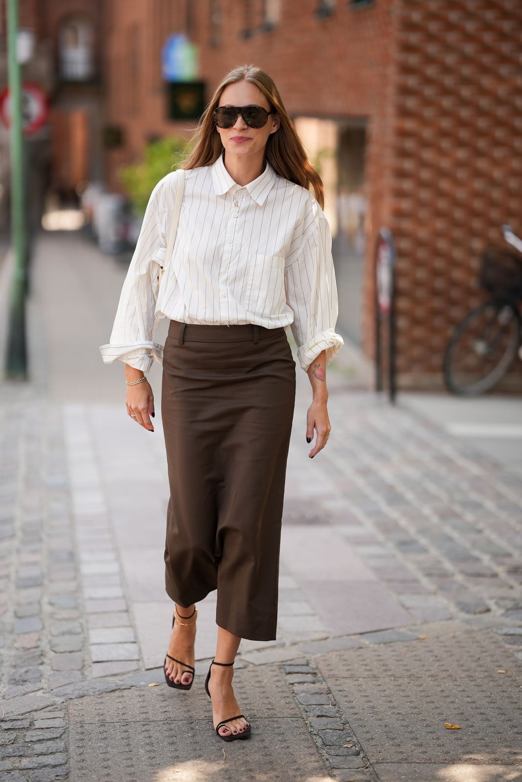 Brown Corduroy Maxi Skirt and Pinstripe Shirt Brown Corduroy Maxi Skirt and Pinstripe Shirt — Trendy Corduroy Skirt Outfit