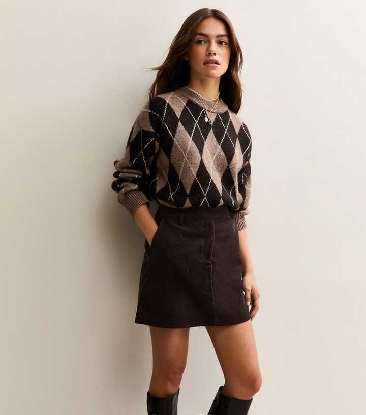 Brown Corduroy Mini Skirt with Argyle Sweater Brown Corduroy Mini Skirt with Argyle Sweater — Trendy Corduroy Skirt Outfit