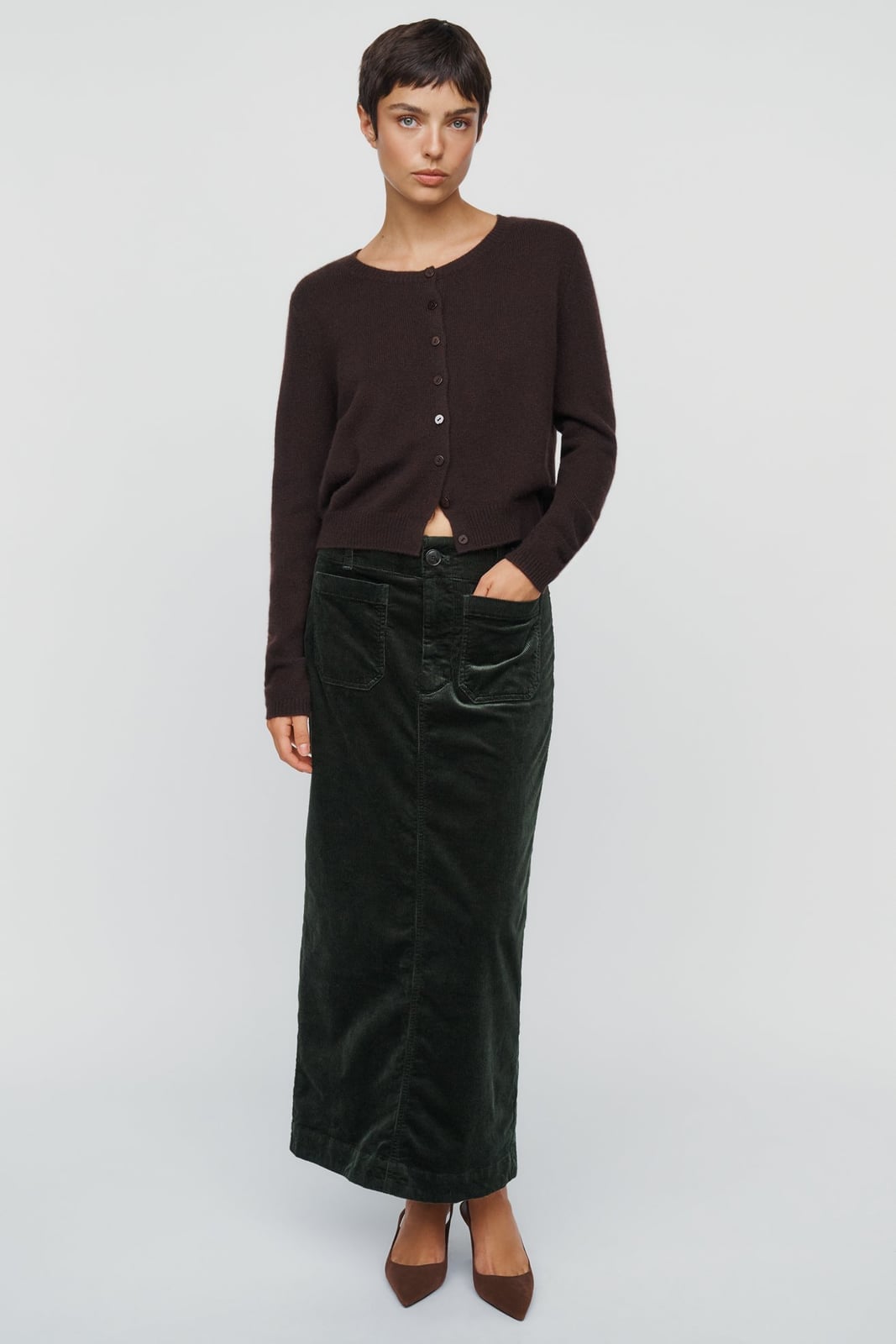 Dark Green Corduroy Maxi Skirt with Front Pockets Dark Green Corduroy Maxi Skirt with Front Pockets — Trendy Corduroy Skirt Outfit