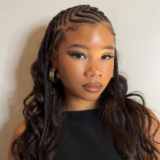 Side Part Cornrows With Wavy Ends Side Part Cornrows With Wavy Ends — Trendy Cornrows Braids for Black Women