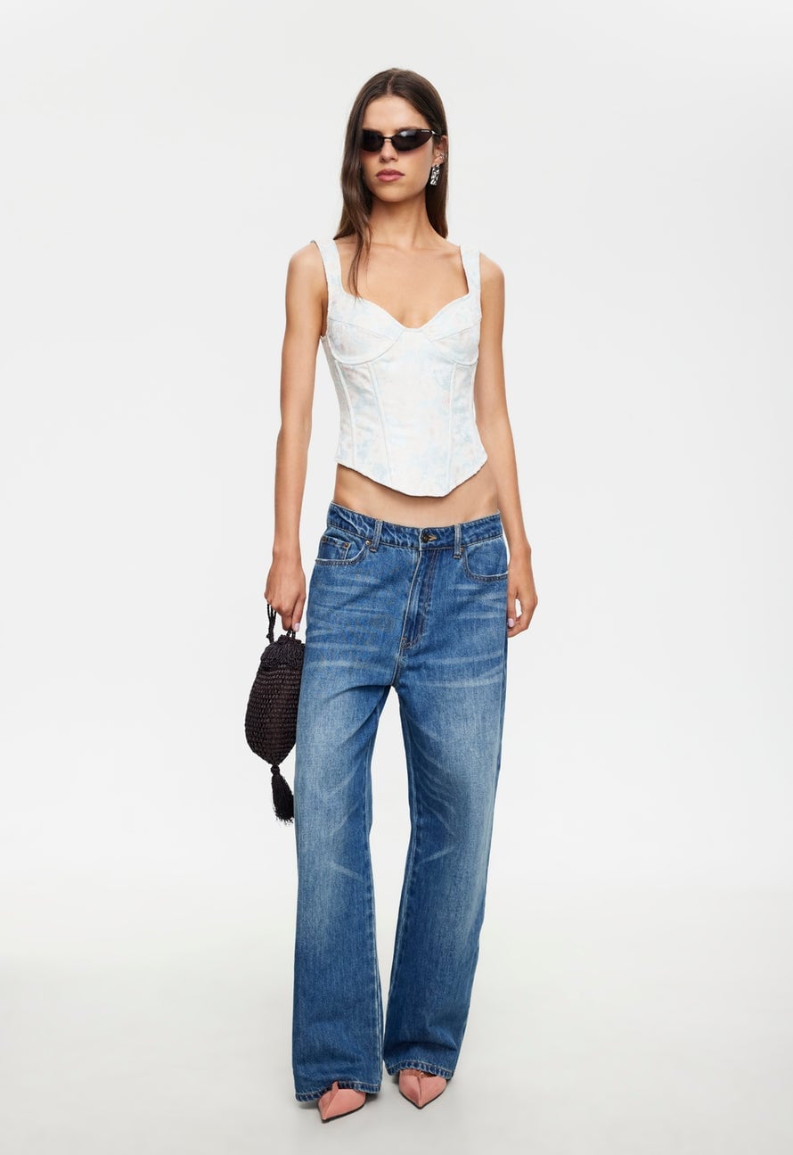 Floral Jacquard Corset With Relaxed Fit Jeans Floral Jacquard Corset With Relaxed Fit Jeans — Trendy Corset Top Outfits