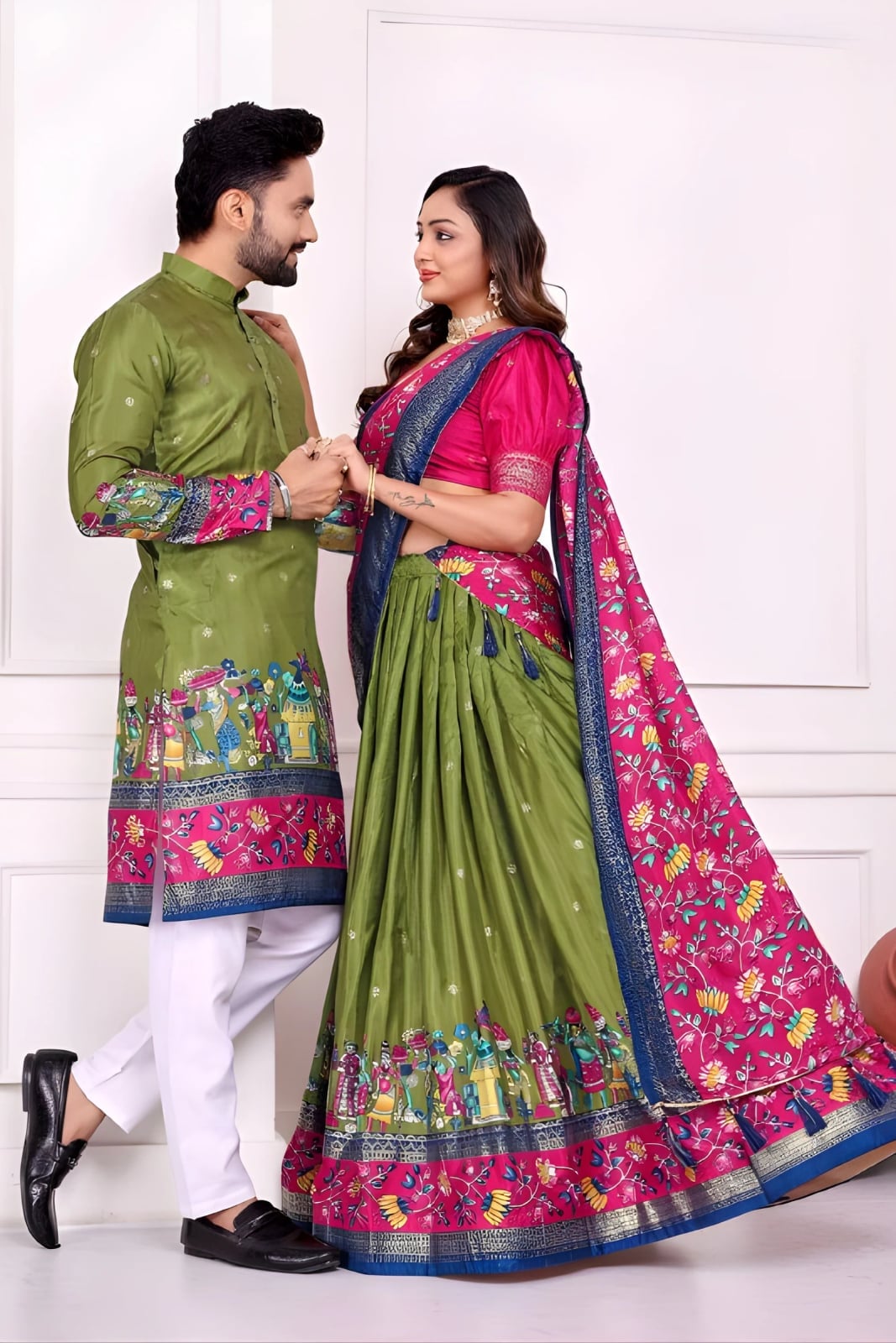 Ornate Border Print Traditional Attire Ornate Border Print Traditional Attire — Trendy Couple Outfit