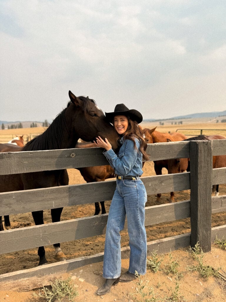 All Denim Outfit With Cowboy Hat And Belt — Trendy Cowgirl Outfits