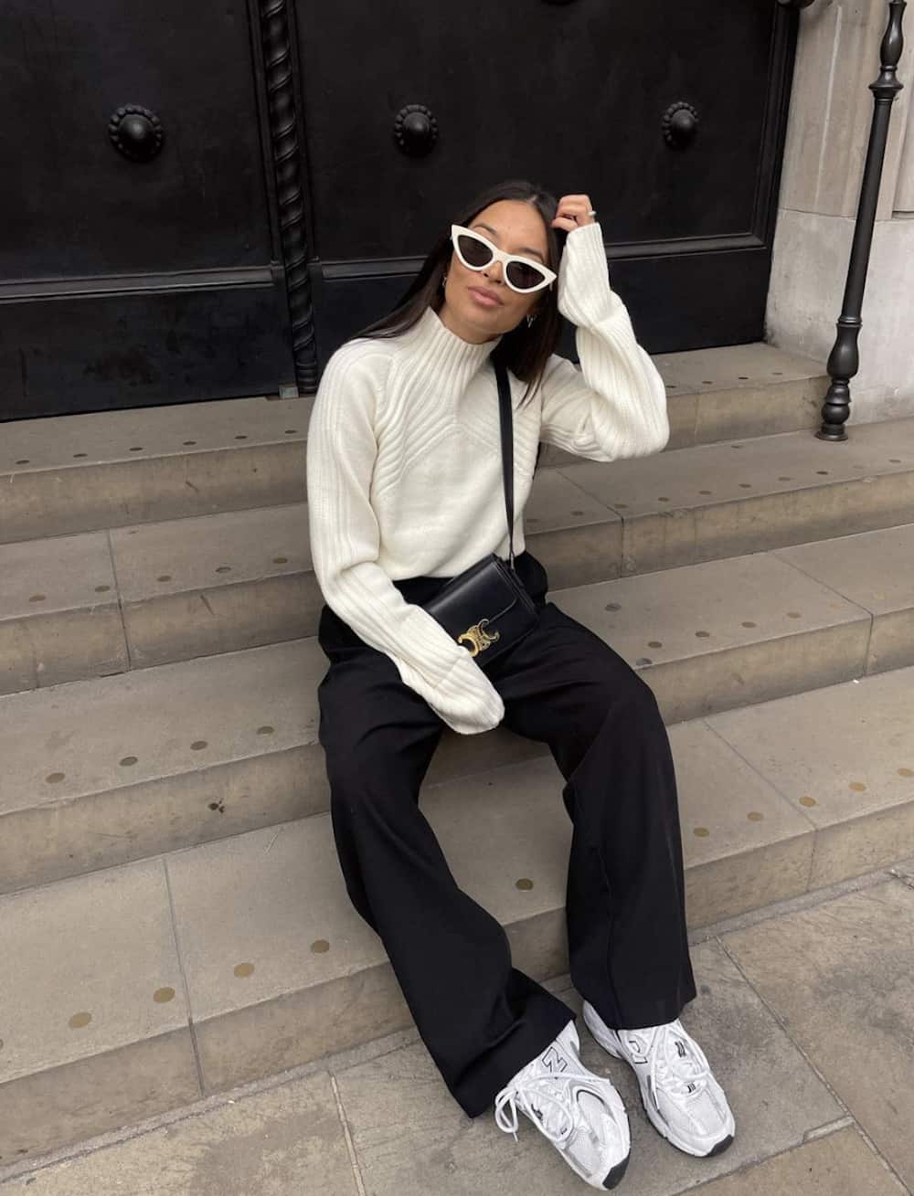 White Ribbed Turtleneck with Black Wide-Leg Trousers White Ribbed Turtleneck with Black Wide-Leg Trousers — Trendy Cozy Outfits