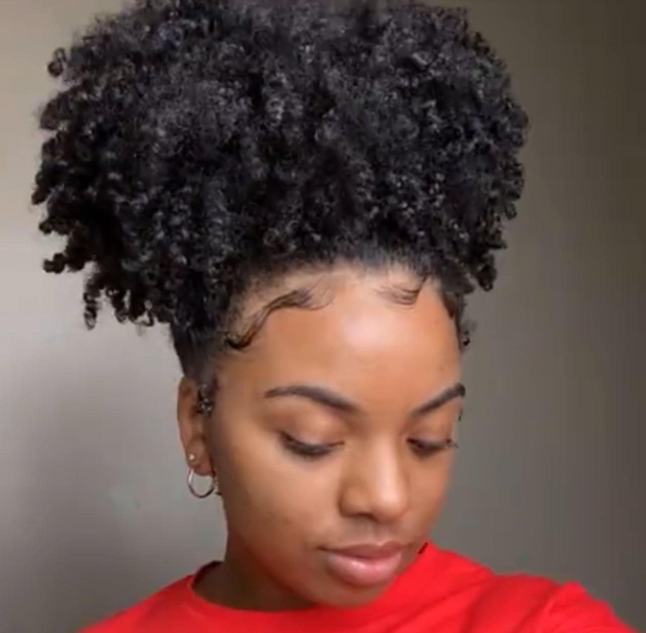 Collarbone Curly Cut No Bangs Collarbone Curly Cut No Bangs — Trendy Curly Hair Hairstyles