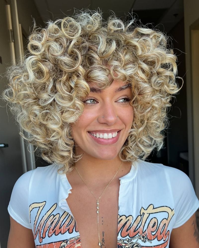 Chin Length Ash Blonde Curly Bob Chin Length Ash Blonde Curly Bob — Trendy Curly Hair Hairstyles