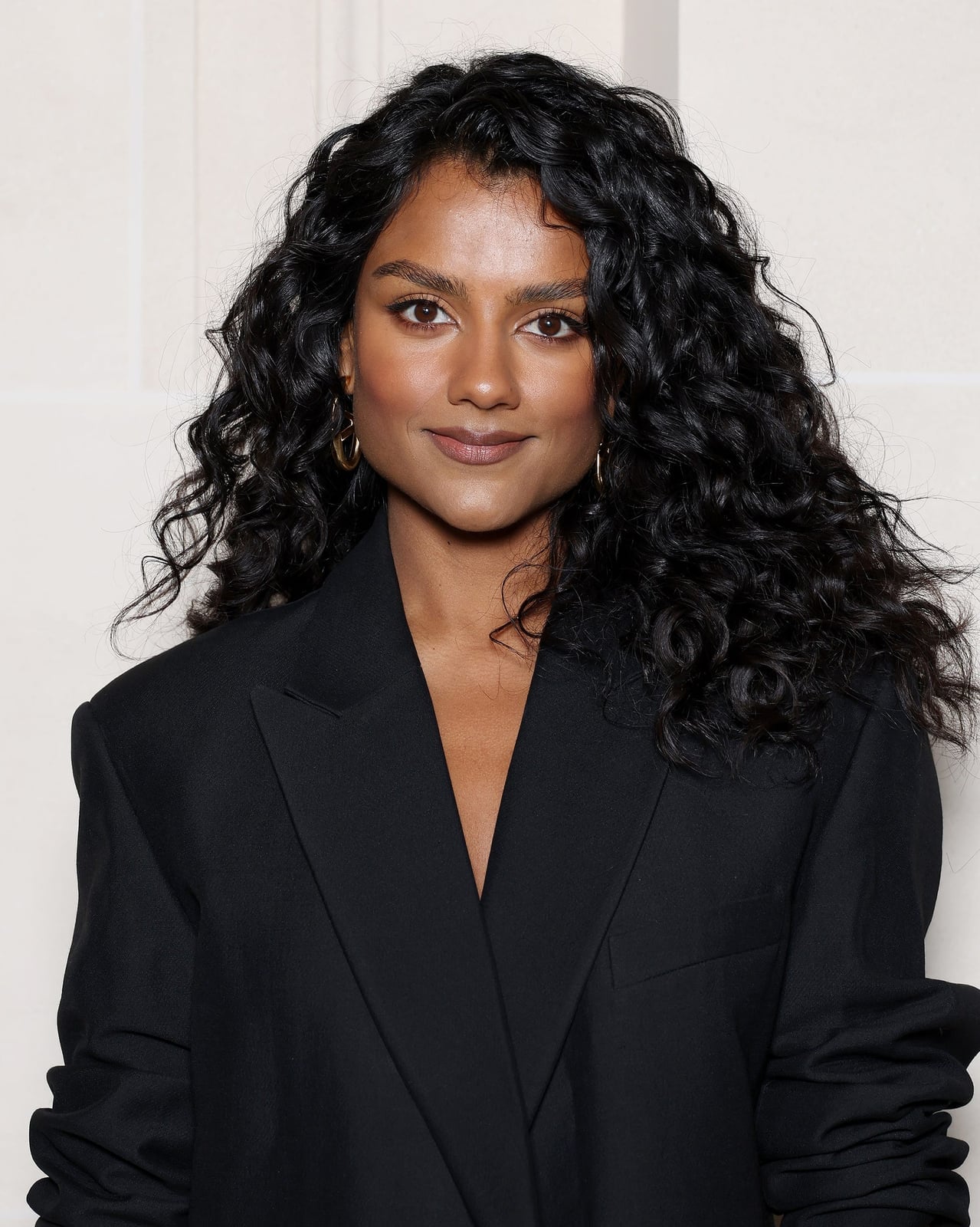 Mid-Back Black Hair With Long Layers — Trendy Curly Hair Natural
