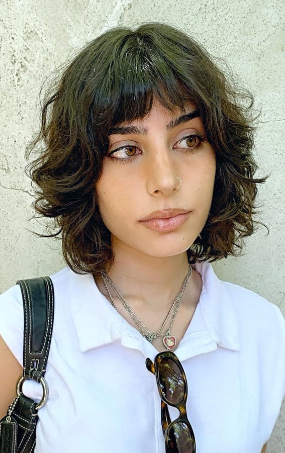 Collarbone Wolf Cut Bob With Wispy Bangs — Trendy Cutting Bangs