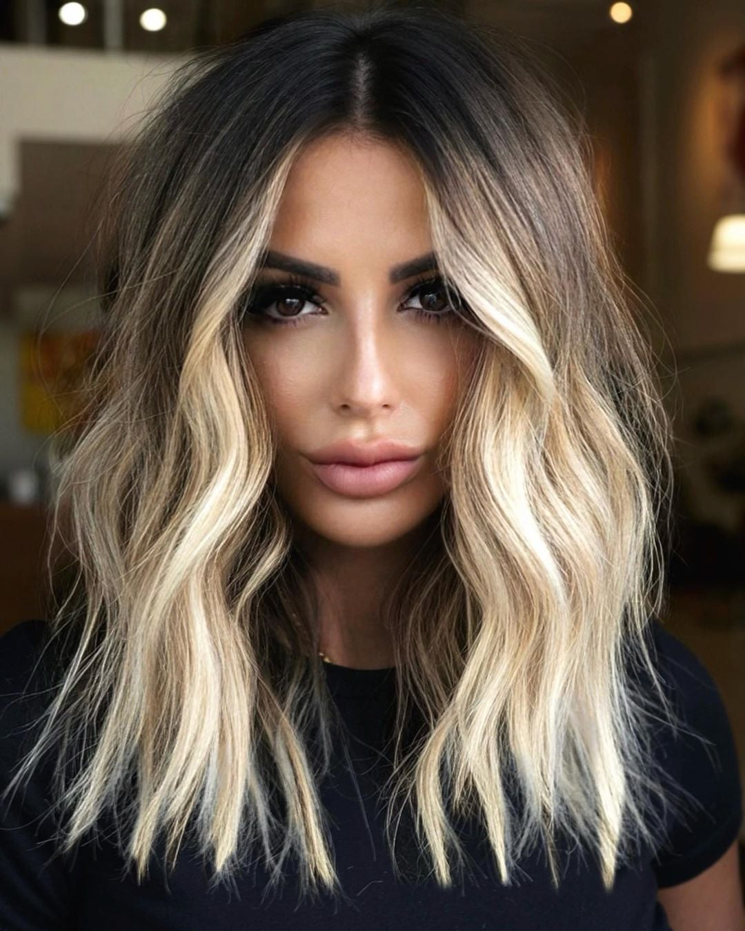 Collarbone Balayage With Face-Framing Pieces Collarbone Balayage With Face-Framing Pieces — Trendy Dirty Hair Hairstyles
