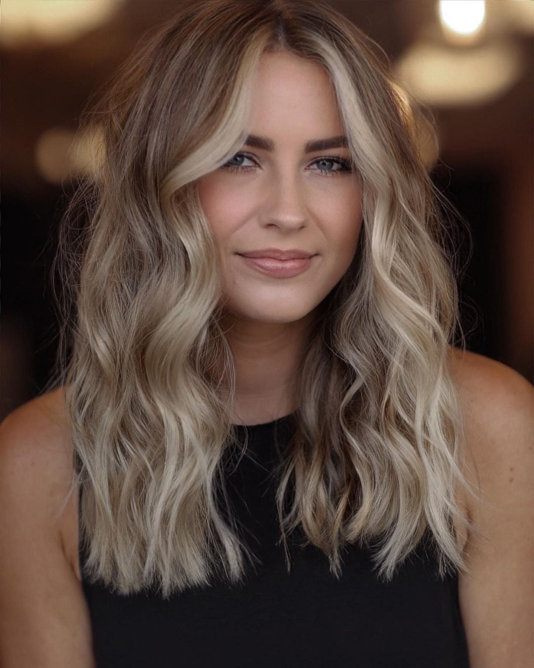 Collarbone Wavy Blowout With Lived-in Balayage Collarbone Wavy Blowout With Lived-in Balayage — Trendy Dirty Hair Hairstyles