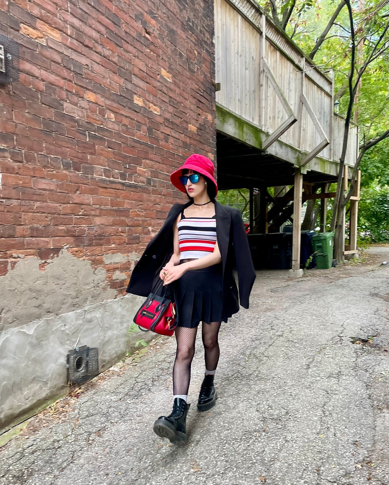 Black Blazer with Pleated Skirt and Pink Bucket Hat Black Blazer with Pleated Skirt and Pink Bucket Hat — Trendy Doc Martens Outfits