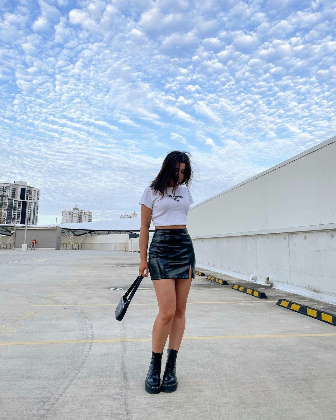 Black Leather Mini Skirt with White Top and Chunky Boots Black Leather Mini Skirt with White Top and Chunky Boots — Trendy Doc Martens Outfits