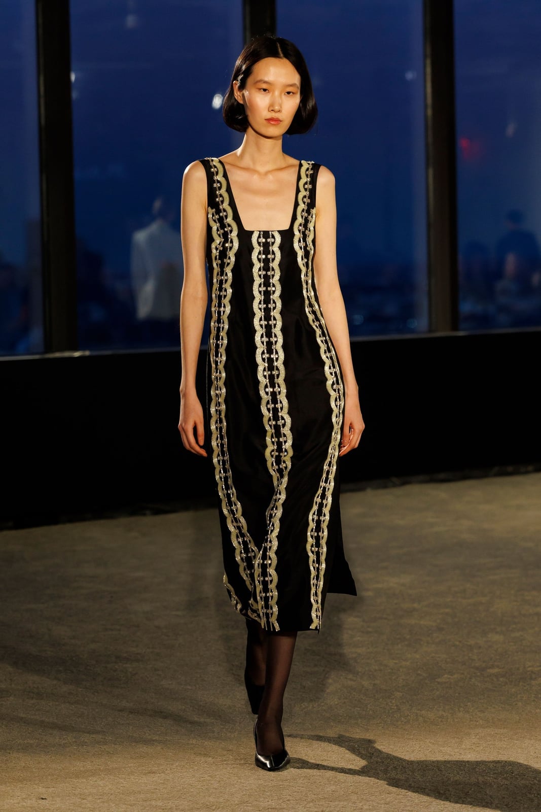Black Midi Dress With Graphic Chain-Link Print Black Midi Dress With Graphic Chain-Link Print — Trendy Dress As Your Type