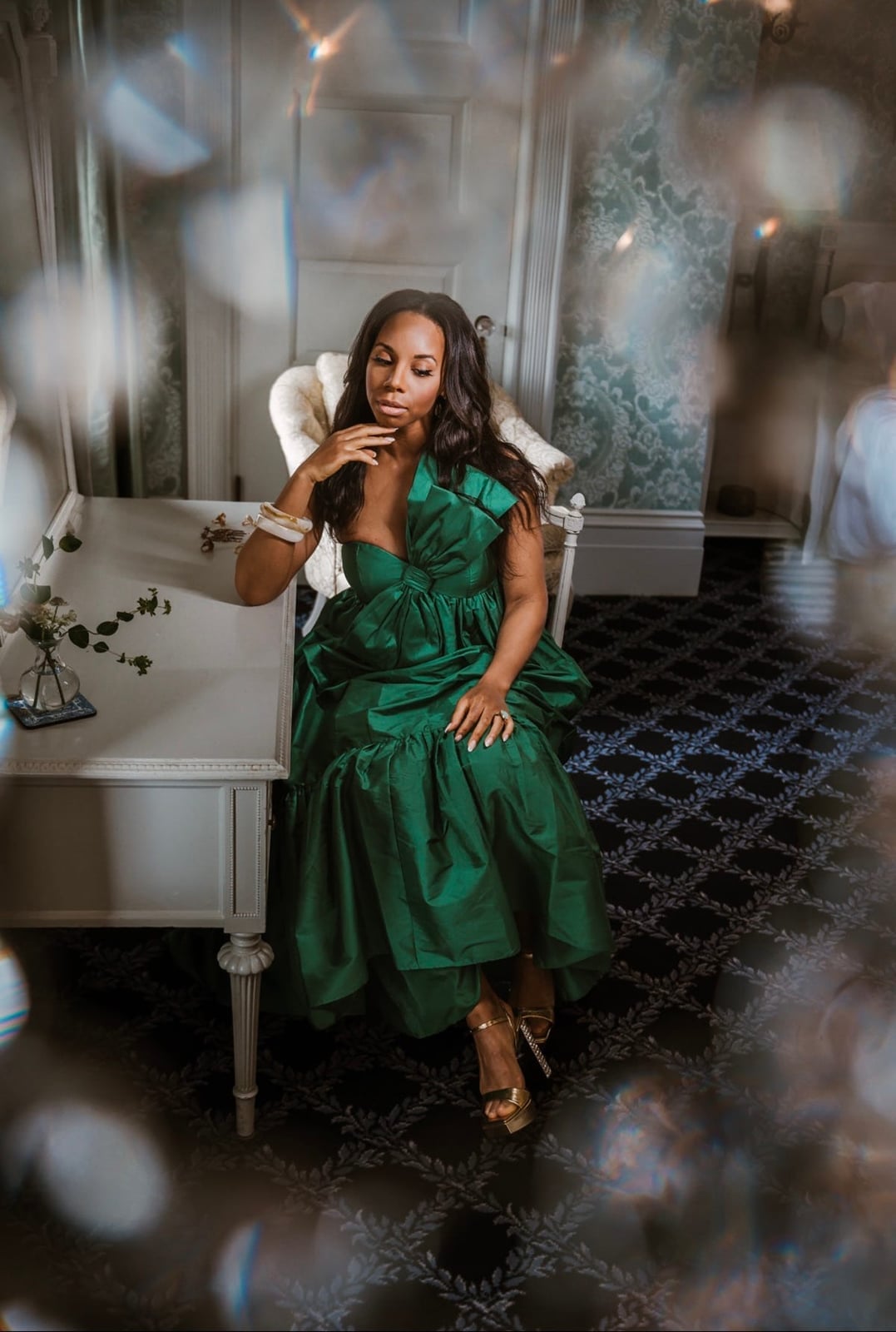 Emerald Green One-Shoulder Dress with Bow Emerald Green One-Shoulder Dress with Bow — Trendy Dress Like a Celebrity