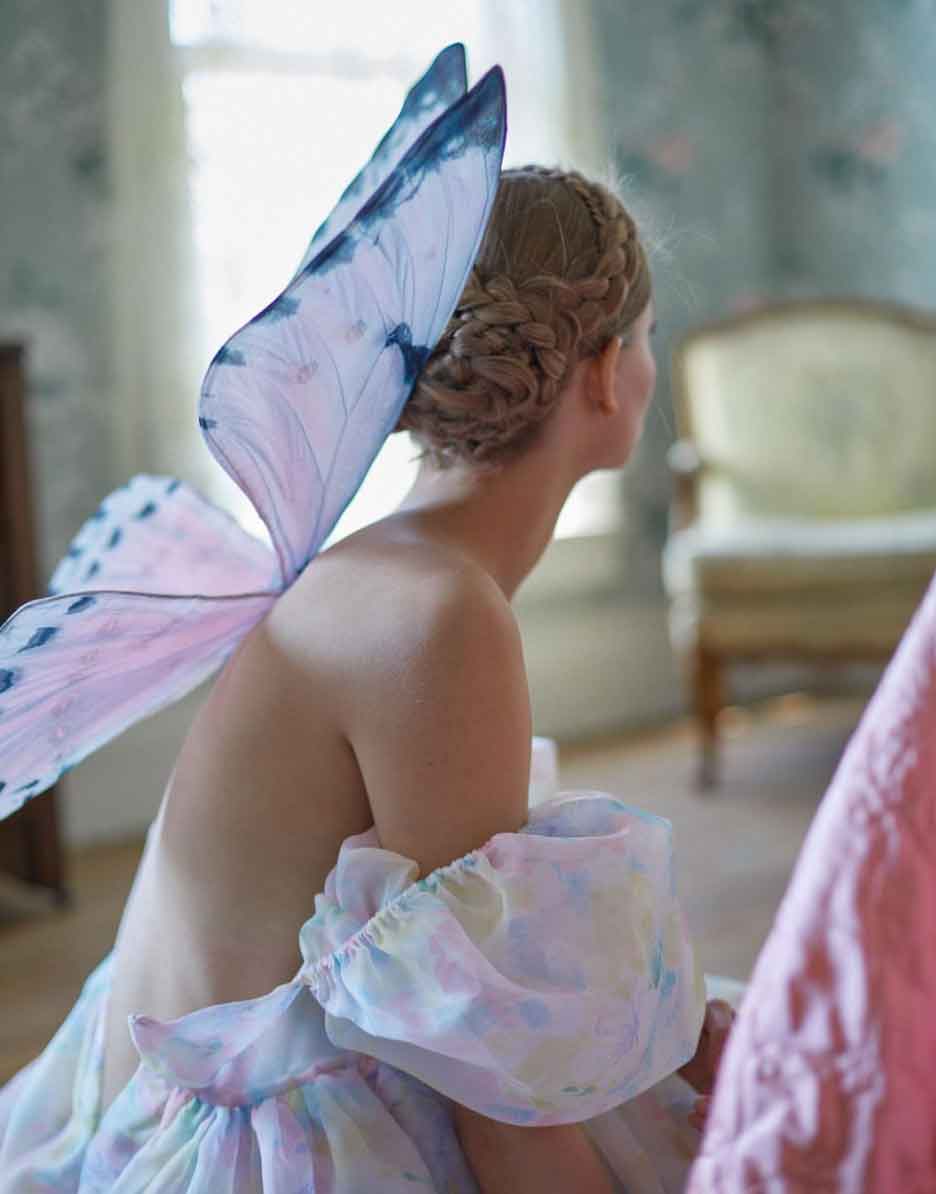 Pastel Flowy Dress with Puff Sleeves and Fairy Wings — Trendy Fairycore Outfits