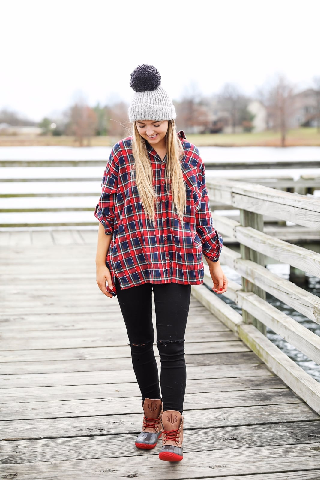 Oversized Plaid Shirt with Beanie Oversized Plaid Shirt with Beanie — Trendy Flannel Outfits