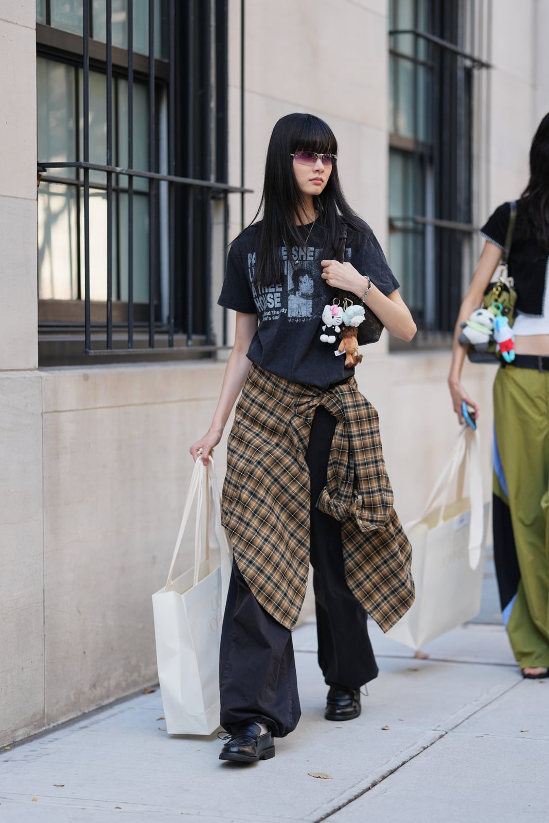 Flannel Tied at Waist with Graphic Tee Flannel Tied at Waist with Graphic Tee — Trendy Flannel Outfits