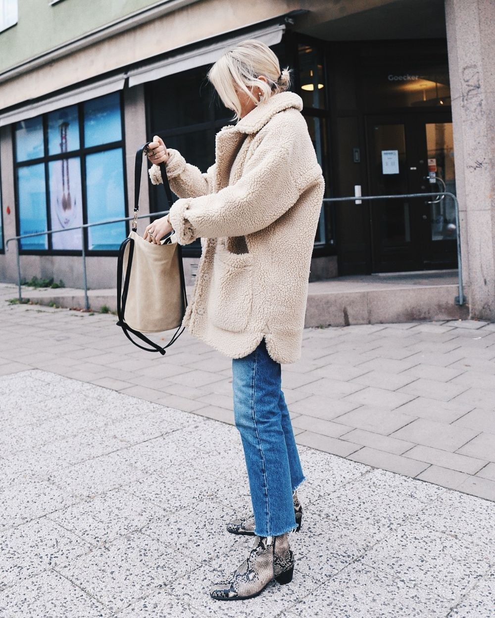 Cream Teddy Fleece Coat with Blue Jeans and Snake Print Boots Cream Teddy Fleece Coat with Blue Jeans and Snake Print Boots — Trendy Fleece Outfits