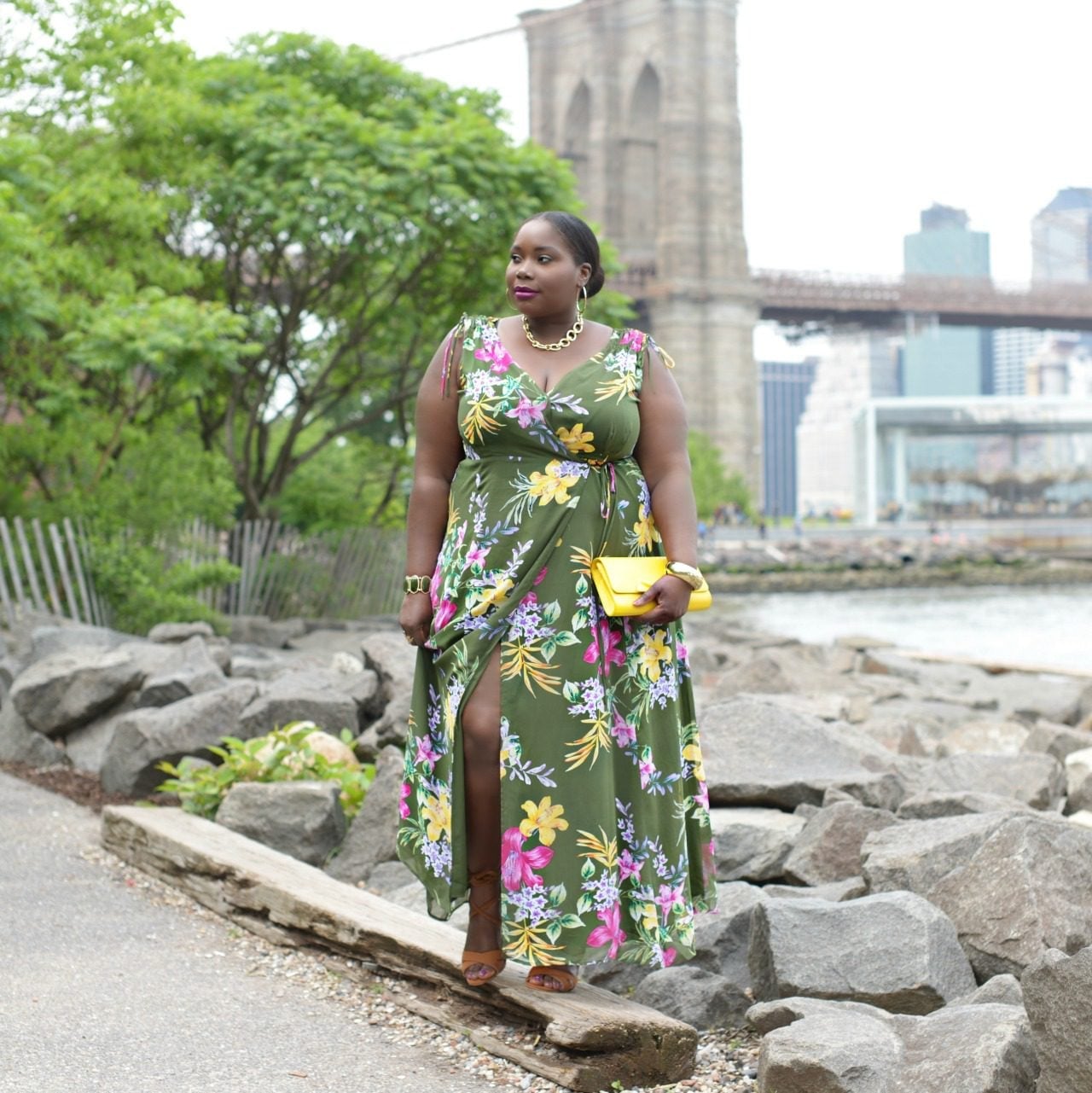 Green Floral Wrap Maxi Dress With High Slit Green Floral Wrap Maxi Dress With High Slit — Trendy Floral Dress