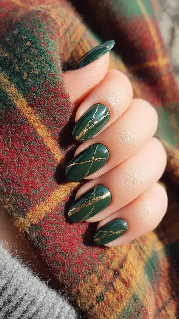 Long Oval Glossy Green with Gold Lines Long Oval Glossy Green with Gold Lines — Trendy Forest Green Nails