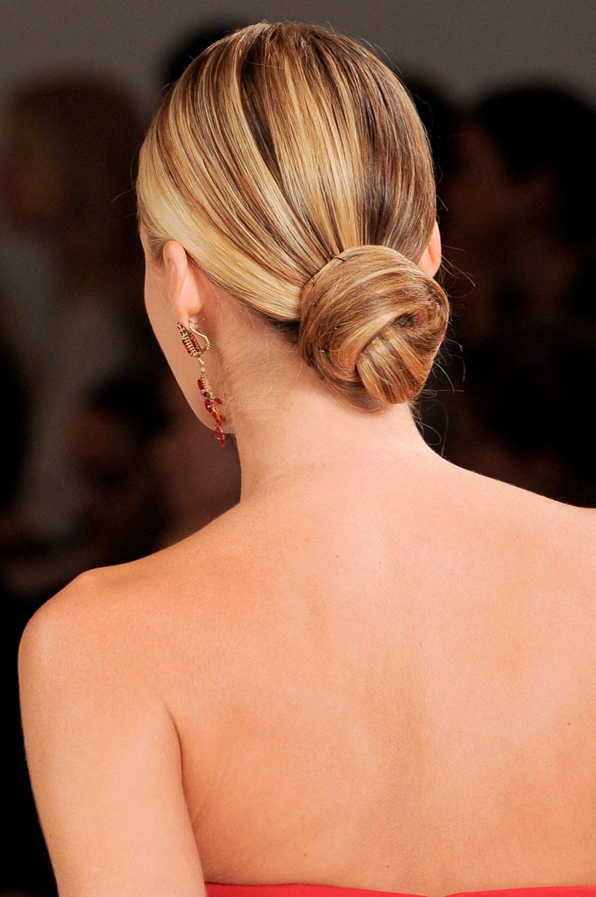 Fine Blonde Low Elegant Bun Fine Blonde Low Elegant Bun — Trendy Formal Hair
